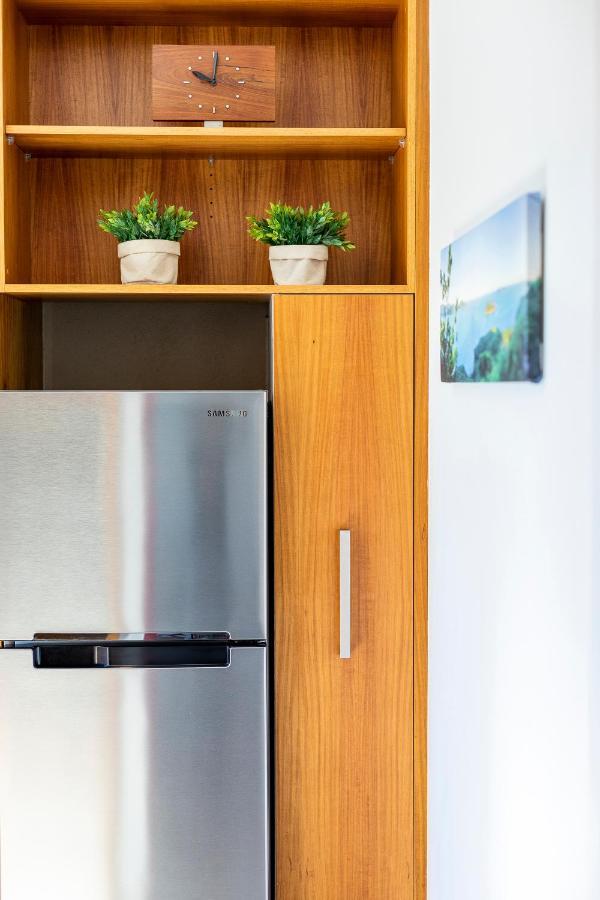 Ferienwohnung Montipora Unit 3 - In The Heart Of Airlie, Wi-Fi And Netflix Airlie Beach Exterior foto