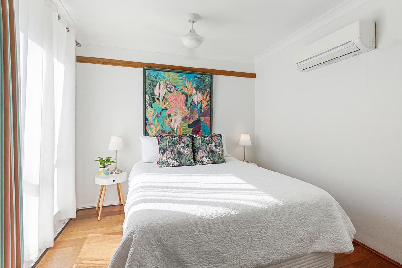 Ferienwohnung Montipora Unit 3 - In The Heart Of Airlie, Wi-Fi And Netflix Airlie Beach Exterior foto