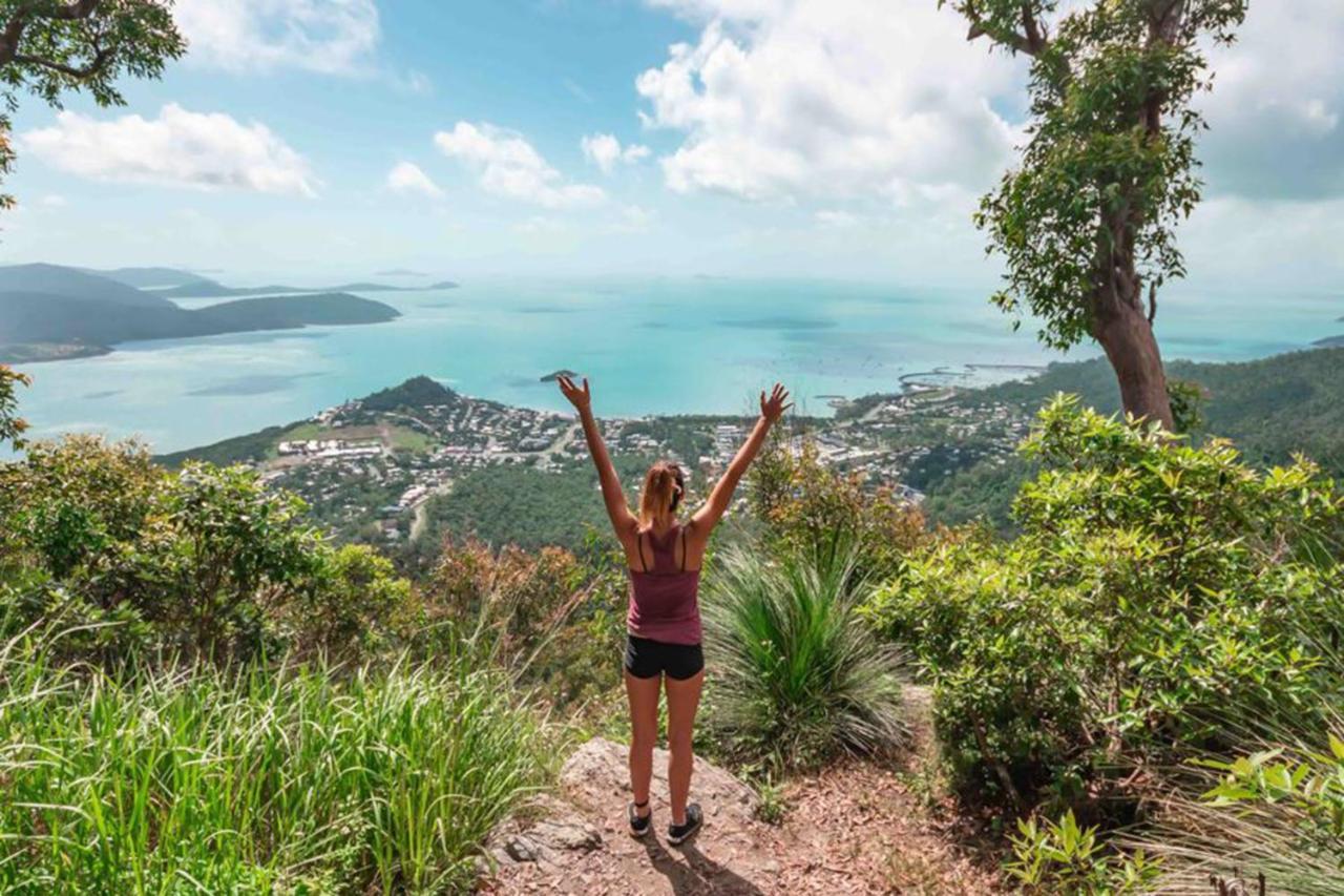 Ferienwohnung Montipora Unit 3 - In The Heart Of Airlie, Wi-Fi And Netflix Airlie Beach Exterior foto